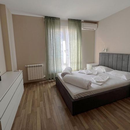 Lubata 5 Apartments - 2 Bedrooms Σόφια Εξωτερικό φωτογραφία